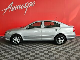 2013 Skoda Octavia II (A5) Рестайлинг, серебристый, 799000 рублей, вид 2