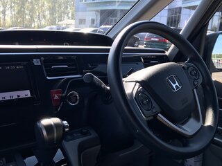 2019 Honda Stepwgn V Рестайлинг, чёрный, 1630000 рублей, вид 5