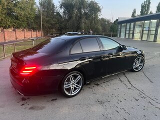 2017 Mercedes-Benz E-Класс 200 V (W213, S213, C238), чёрный, 3400000 рублей, вид 2