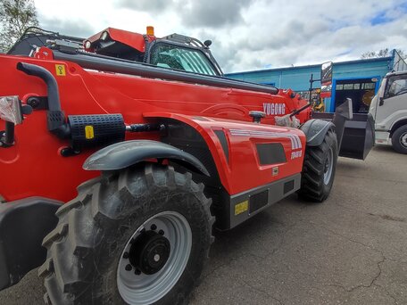 2026 Yugong TR730, красный, 8992126 рублей, вид 5