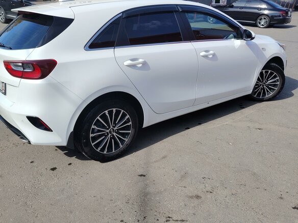 2019 Kia Ceed III, белый, 1690000 рублей - вид 5