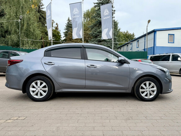 2020 Kia Rio IV Рестайлинг, серый - вид 7