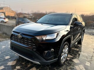 2019 Toyota RAV4 V (XA50), чёрный, 3100000 рублей, вид 1