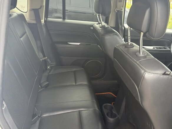 2013 Jeep Compass I Рестайлинг 2, белый, 1300000 рублей - вид 9