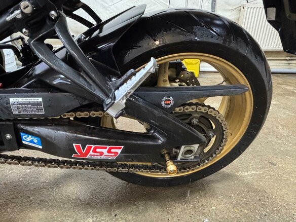 2011 Yamaha FZ8, белый, 620000 рублей - вид 16