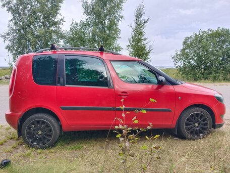 2014 Skoda Roomster I Рестайлинг, красный, 740000 рублей, вид 1