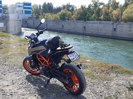 2022 KTM 390 Duke, оранжевый, 560000 рублей, вид 2