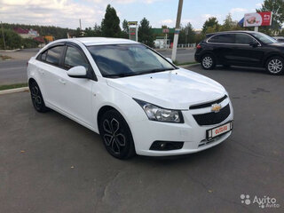 2011 Chevrolet Cruze I, белый, 900000 рублей, вид 2