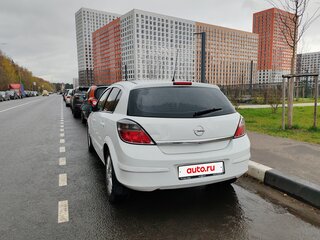2011 Opel Astra H Рестайлинг, белый, 530000 рублей, вид 4