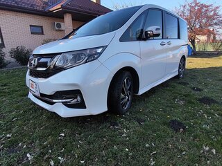 2016 Honda Stepwgn V, белый, 2560000 рублей, вид 1