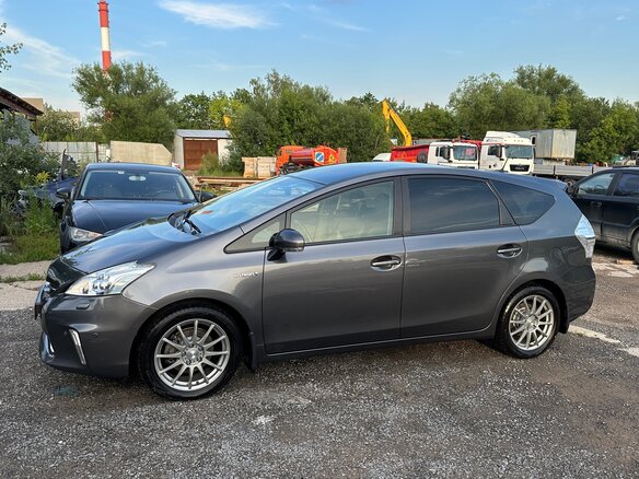 2012 Toyota Prius v (+) I (ZVW40/41), серый, 1799999 рублей - вид 4