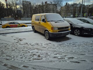 1998 Volkswagen Transporter T4, жёлтый, 730000 рублей, вид 3