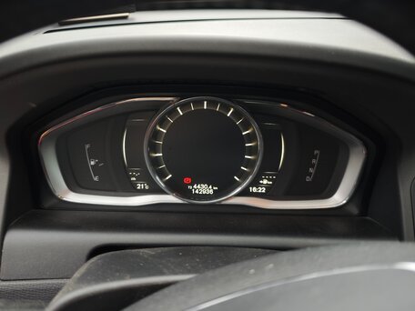 2017 Volvo XC60 I Рестайлинг, коричневый, 1999000 рублей, вид 4
