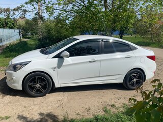 2016 Hyundai Solaris I Рестайлинг, белый, 1080000 рублей, вид 4