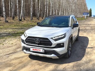 2023 Toyota RAV4 V (XA50), белый, 3800000 рублей, вид 3