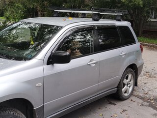 2004 Mitsubishi Outlander I, серебристый, 750000 рублей, вид 2