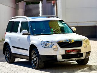 2012 Skoda Yeti I, белый, 999999 рублей, вид 2