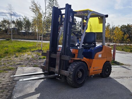2008 Волжский погрузчик (VP) FD 30, оранжевый, 950000 рублей, вид 1