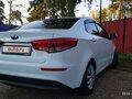 2015 Kia Rio III Рестайлинг, белый - вид 4