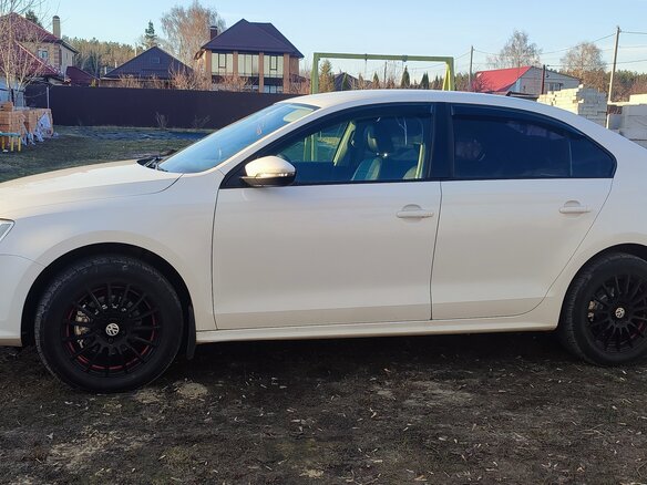 2015 Volkswagen Jetta VI Рестайлинг, белый, 1100000 рублей - вид 1