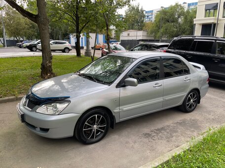 2005 Mitsubishi Lancer IX Рестайлинг, серебристый, 390000 рублей, вид 1