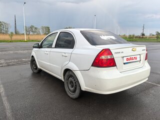 2011 Chevrolet Aveo I Рестайлинг, белый, 650000 рублей, вид 3