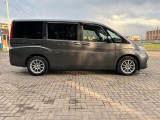 2019 Honda Stepwgn V Рестайлинг, серый, 2250000 рублей, вид 4