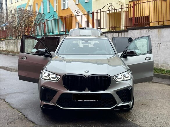 2020 BMW X5 M Competition III (F95), серебристый, 6734304 рублей - вид 2