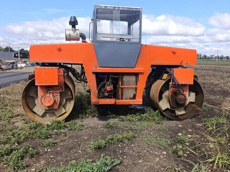 2001 Ammann ARS 122, красный, 1000000 рублей, вид 3