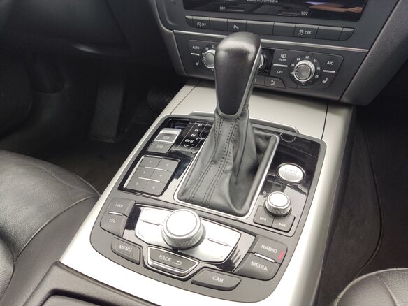 2015 Audi A6 IV (C7) Рестайлинг, чёрный, 2290000 рублей - вид 12