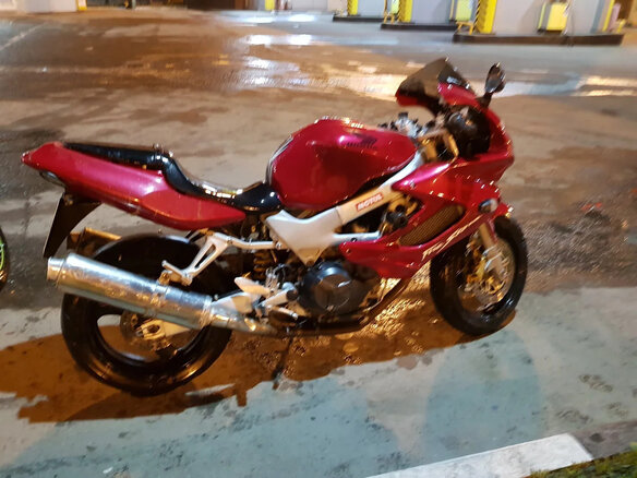 2001 Honda VTR 1000, красный, 250000 рублей - вид 8