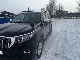 2018 Toyota Land Cruiser Prado 150 Series Рестайлинг 2, чёрный, 5200000 рублей, вид 3