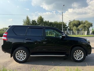2015 Toyota Land Cruiser Prado 150 Series Рестайлинг 1, чёрный, 3500000 рублей, вид 4