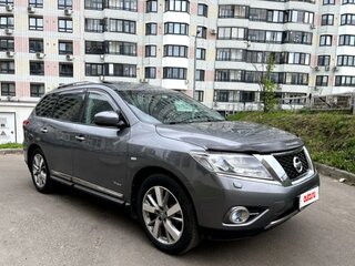 2015 Nissan Pathfinder IV, серый, 2000000 рублей, вид 5