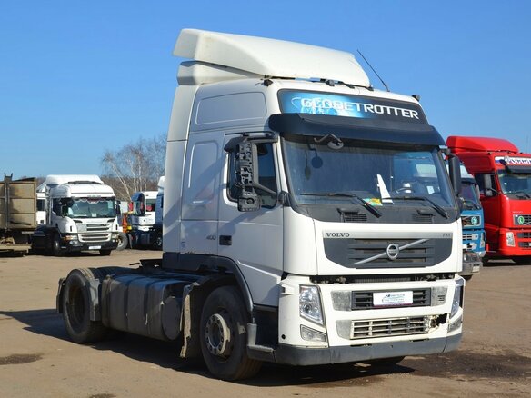 2011 Volvo FM, белый - вид 2