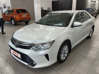 2016 Toyota Camry VII (XV50) Рестайлинг, белый, 2199000 рублей, вид 2