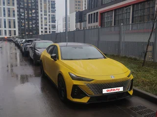 2023 Changan UNI-V I, жёлтый, 1799000 рублей, вид 4