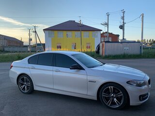 2016 BMW 5 серии 520d VI (F10/F11/F07) Рестайлинг, белый, 2500000 рублей, вид 1