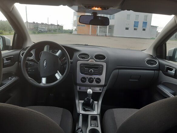 2010 Ford Focus II Рестайлинг, серый, 650000 рублей - вид 3
