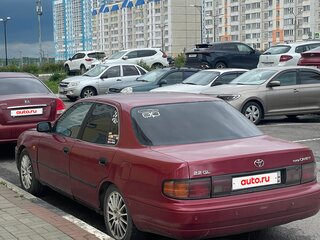 1992 Toyota Camry III (XV10), красный, 250000 рублей, вид 4