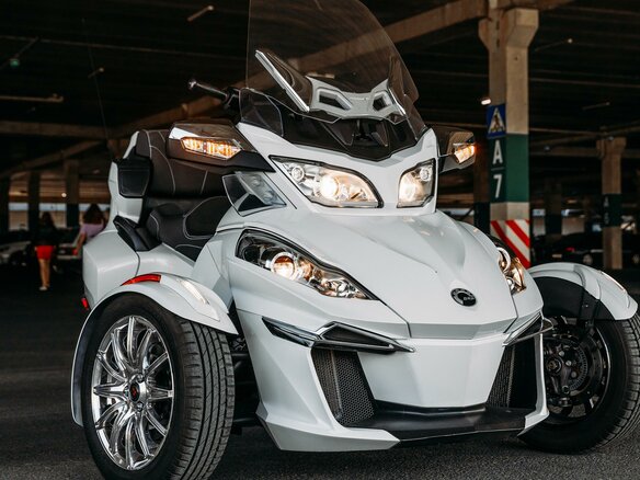 2015 BRP Can-Am Spyder, белый, 1528202 рублей - вид 34