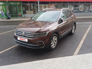 2021 Volkswagen Tiguan II Рестайлинг, коричневый, 2900000 рублей, вид 2