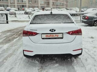 2017 Hyundai Solaris II, белый, 850000 рублей, вид 3