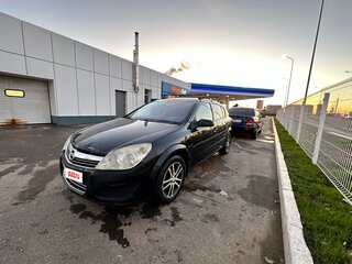 2008 Opel Astra H Рестайлинг, чёрный, 205555 рублей, вид 1