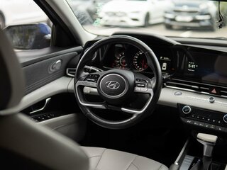 2020 Hyundai Avante VII, синий, 2100000 рублей, вид 4
