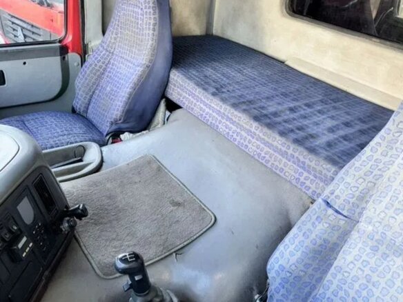 2007 Sinotruk Howo ZZ3407, красный, 1600000 рублей - вид 7