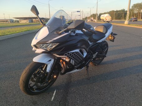 2020 Kawasaki Ninja 650, белый, 1099000 рублей, вид 5