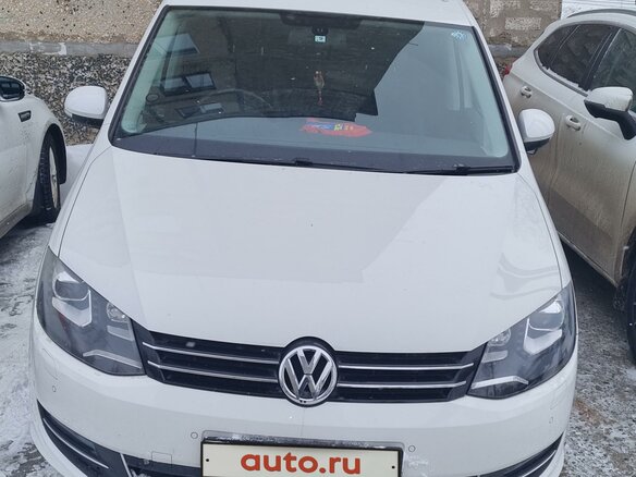 2013 Volkswagen Sharan II, белый, 1395000 рублей