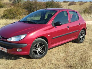 2006 Peugeot 206, красный, 449999 рублей, вид 1