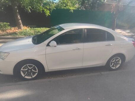 2013 Geely Emgrand EC7, белый, 570000 рублей, вид 4